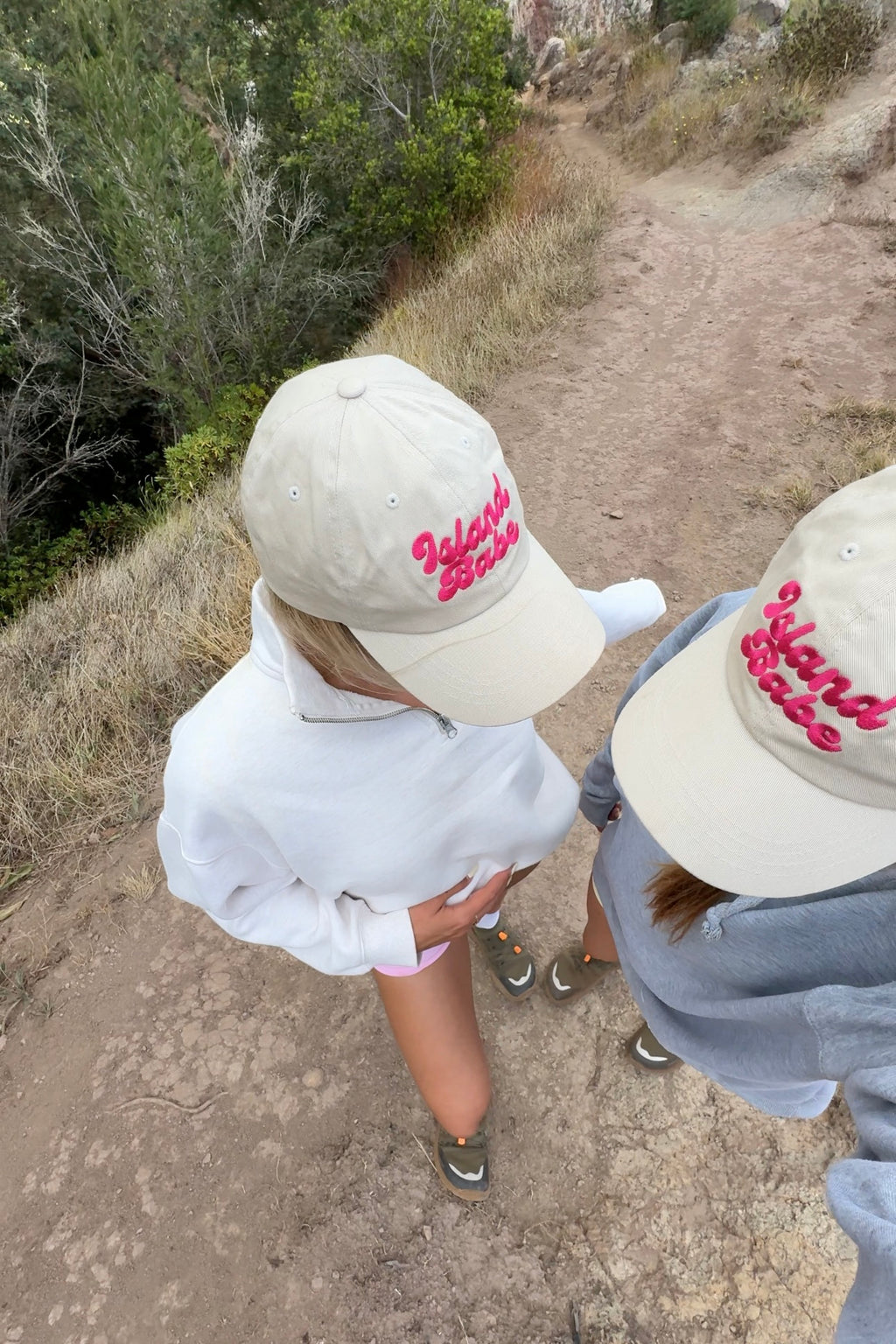 Kšiltovka Island Babe